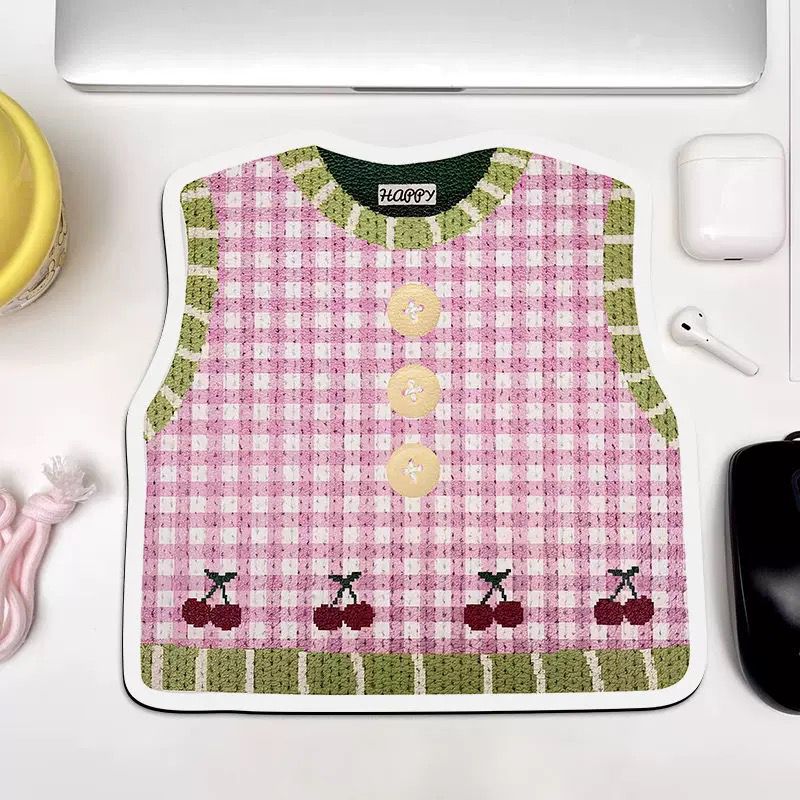 Mini sweater mousepad