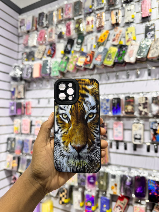 Lion case for iPhones