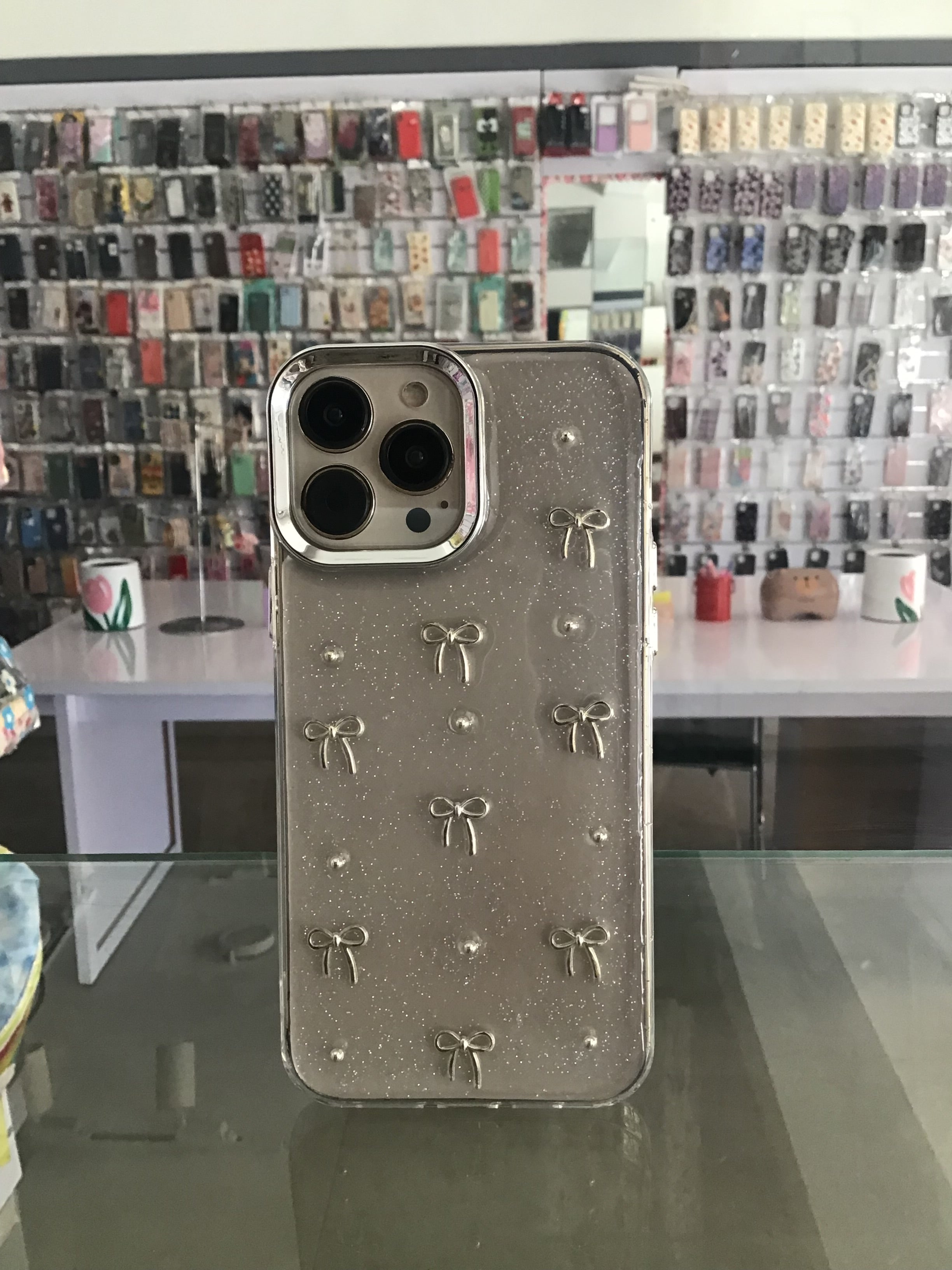 Pearl White Bow Case