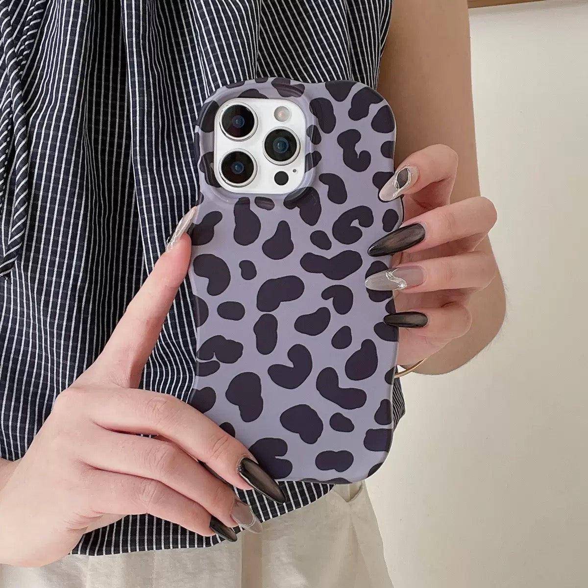 Leopard Wave Case