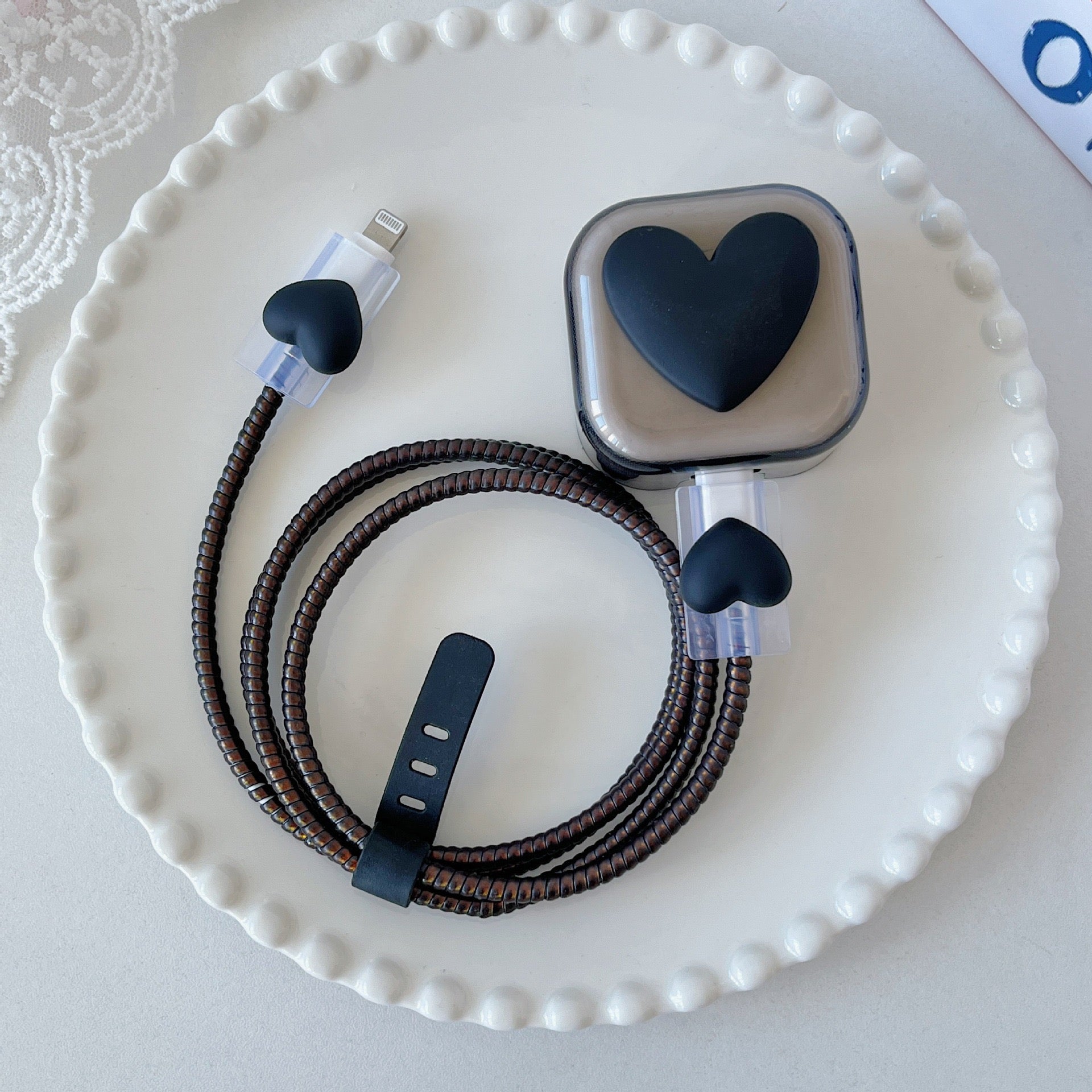 Heart-shaped charging head protective case set head and cable