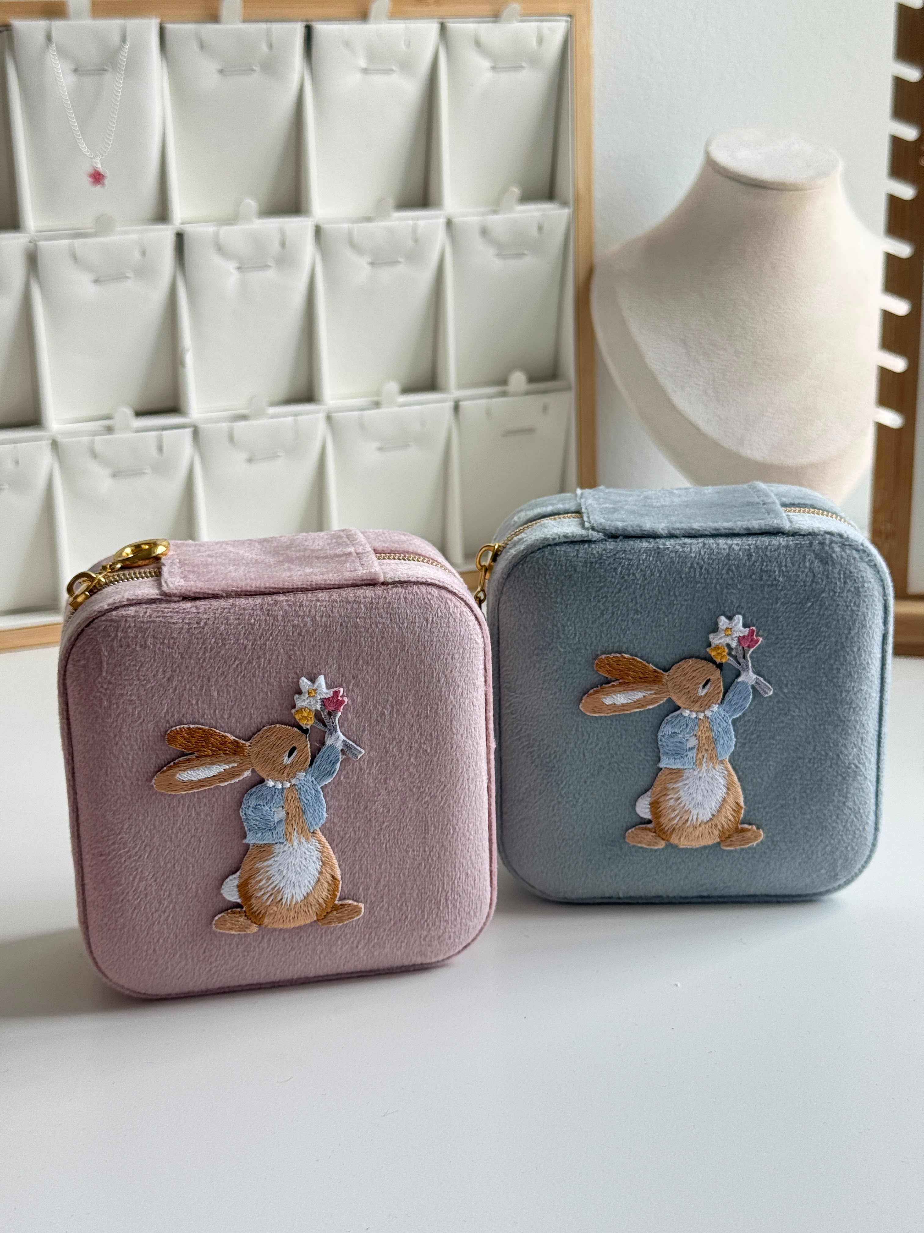 Bunny velvet Jewelry Box