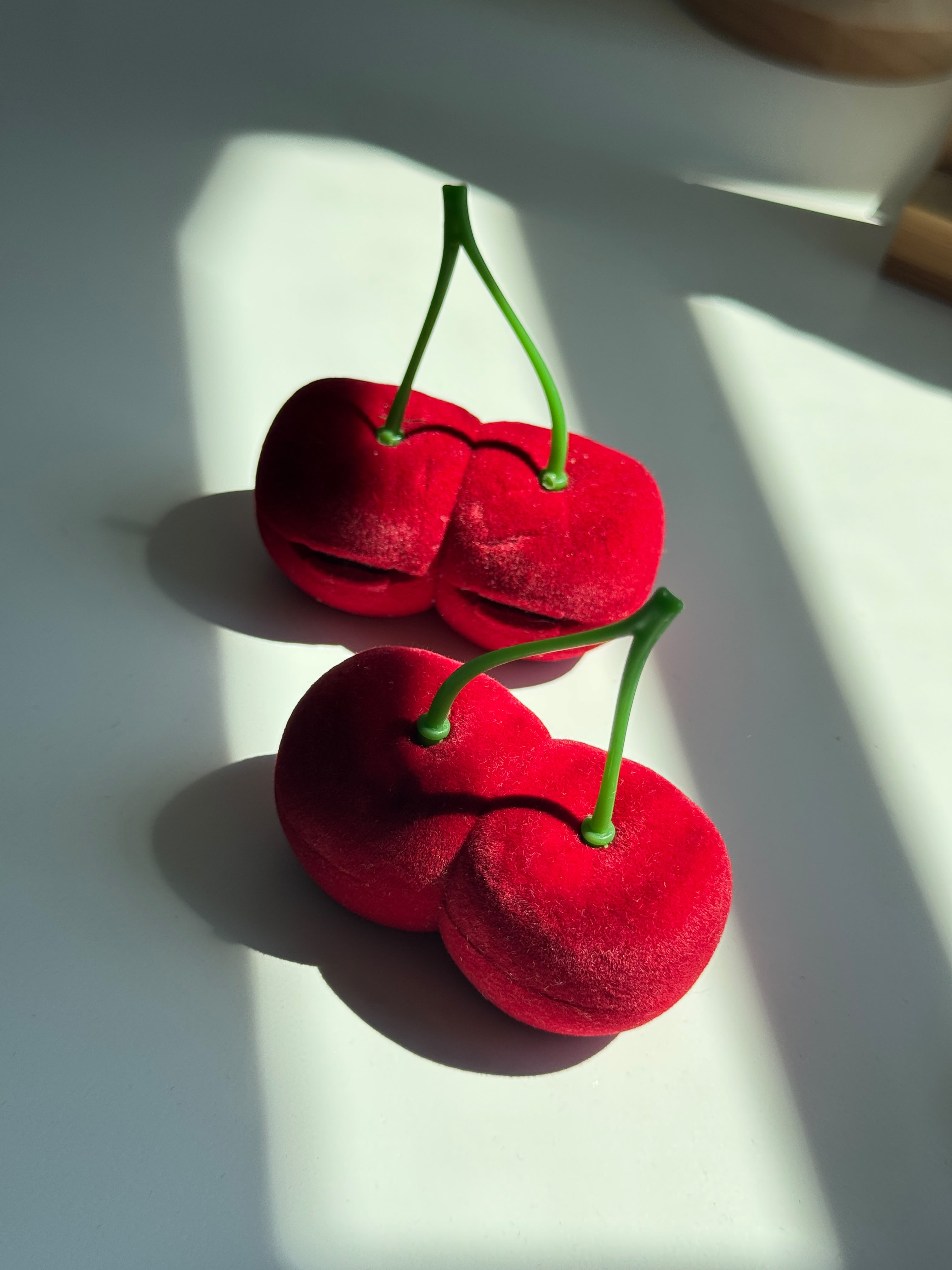 Cherry velvet Jewelry Box