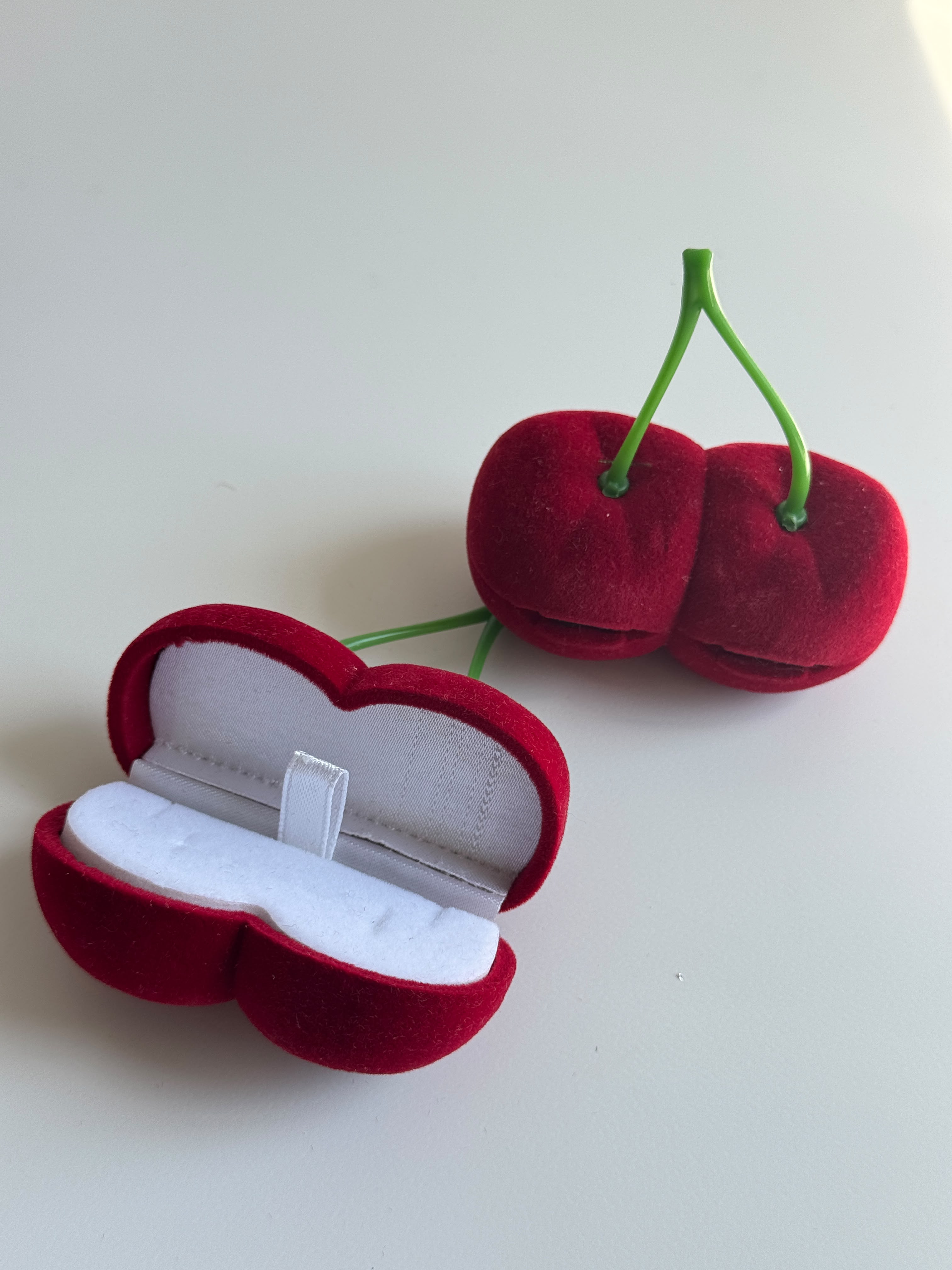 Cherry velvet Jewelry Box
