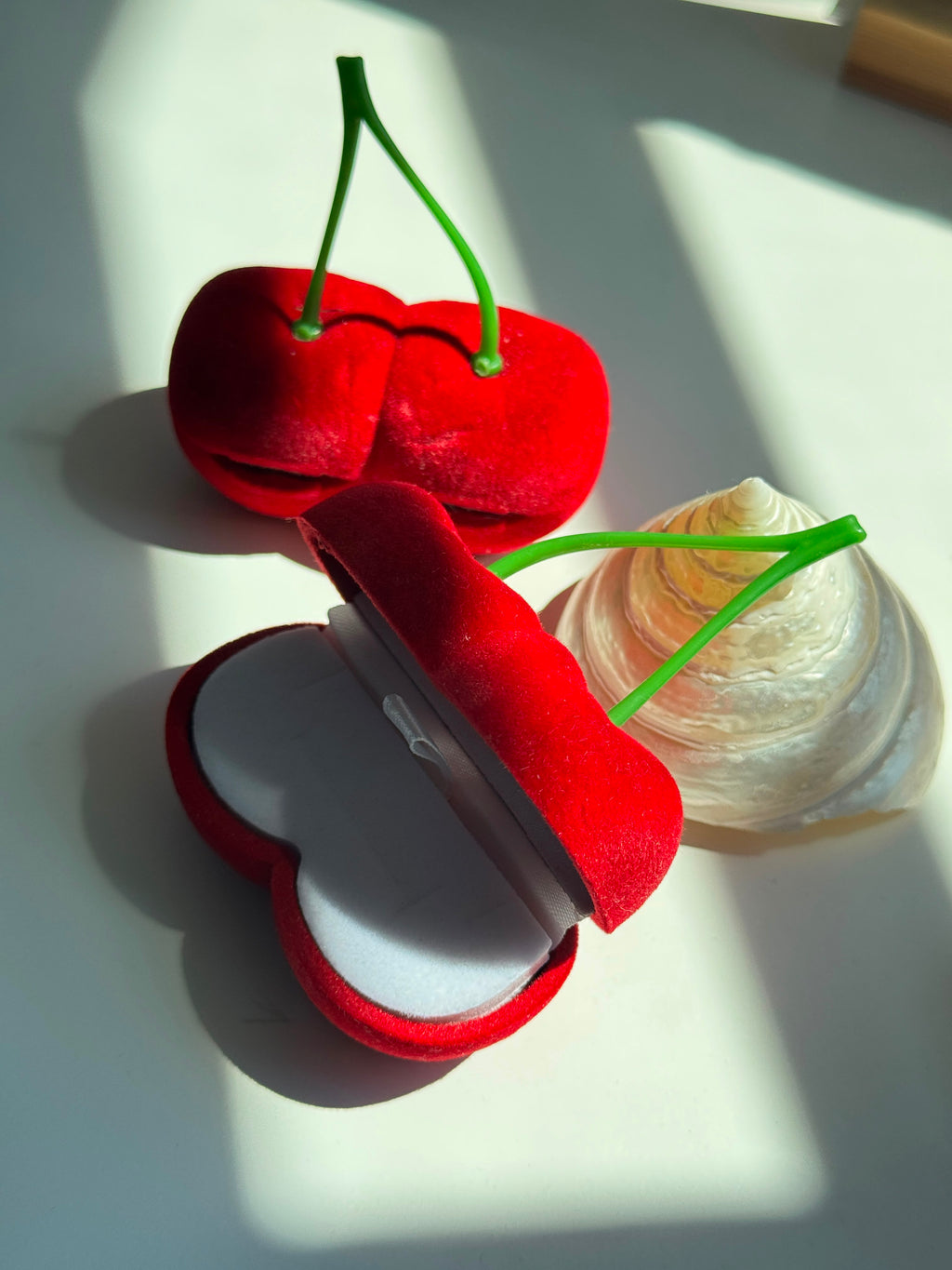 Cherry velvet Jewelry Box