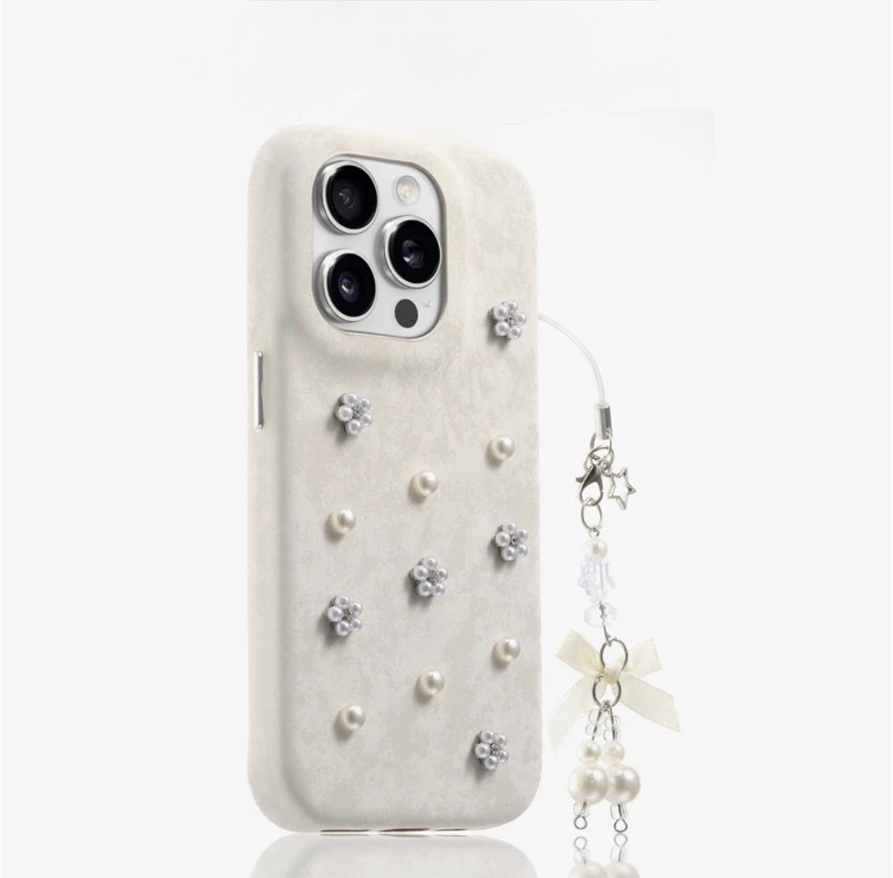 Pearls case with phone charm For Iphones