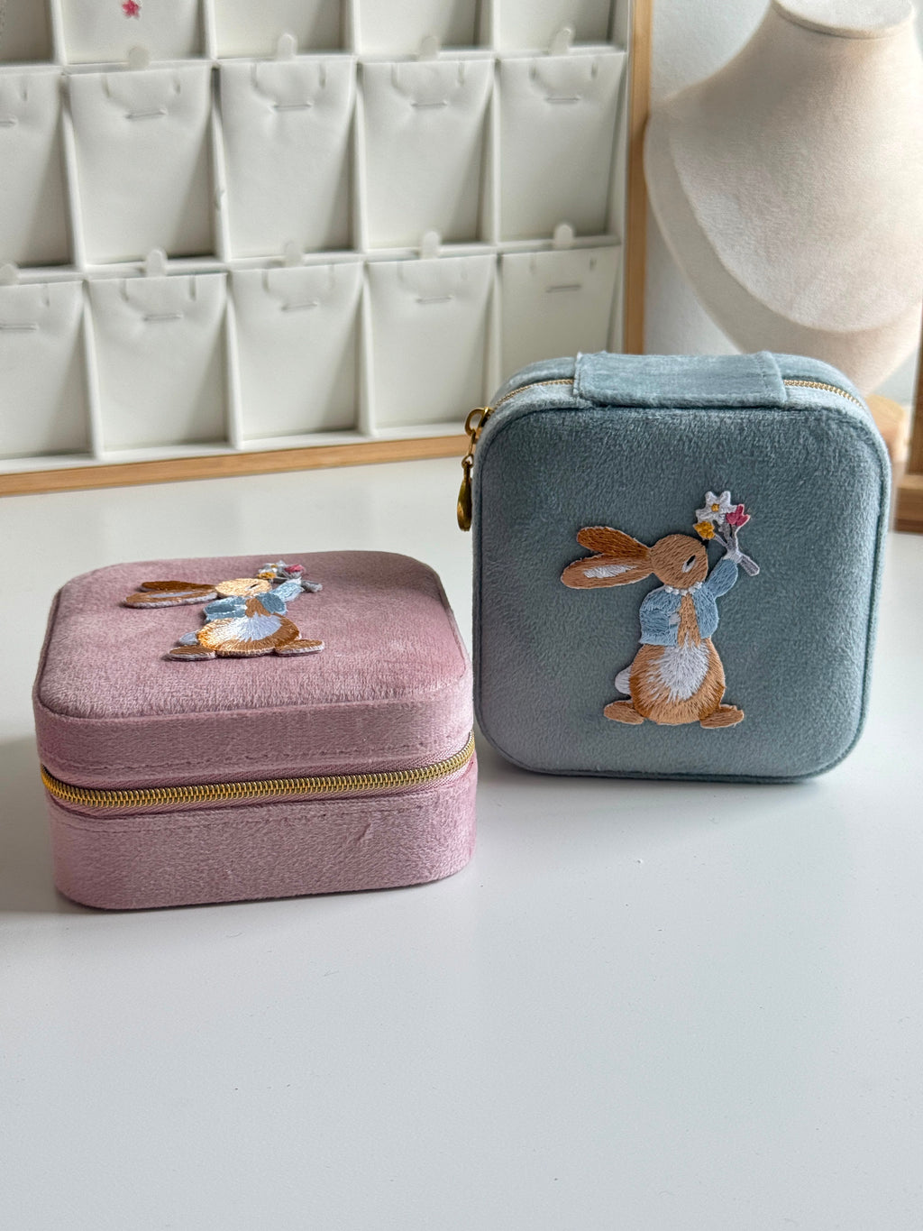 Bunny velvet Jewelry Box