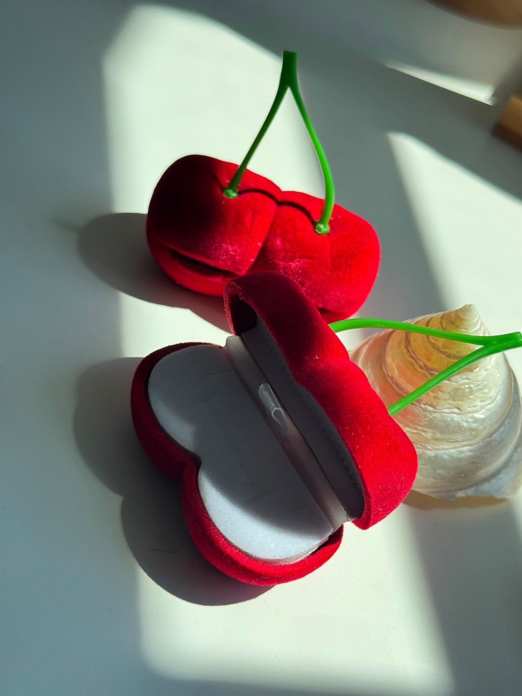 Cherry velvet Jewelry Box